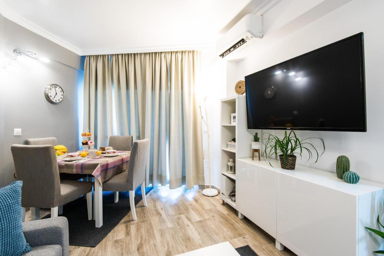 Beachfront Apartment Puerto Marina เบนัลมาเดนา ภายนอก รูปภาพ