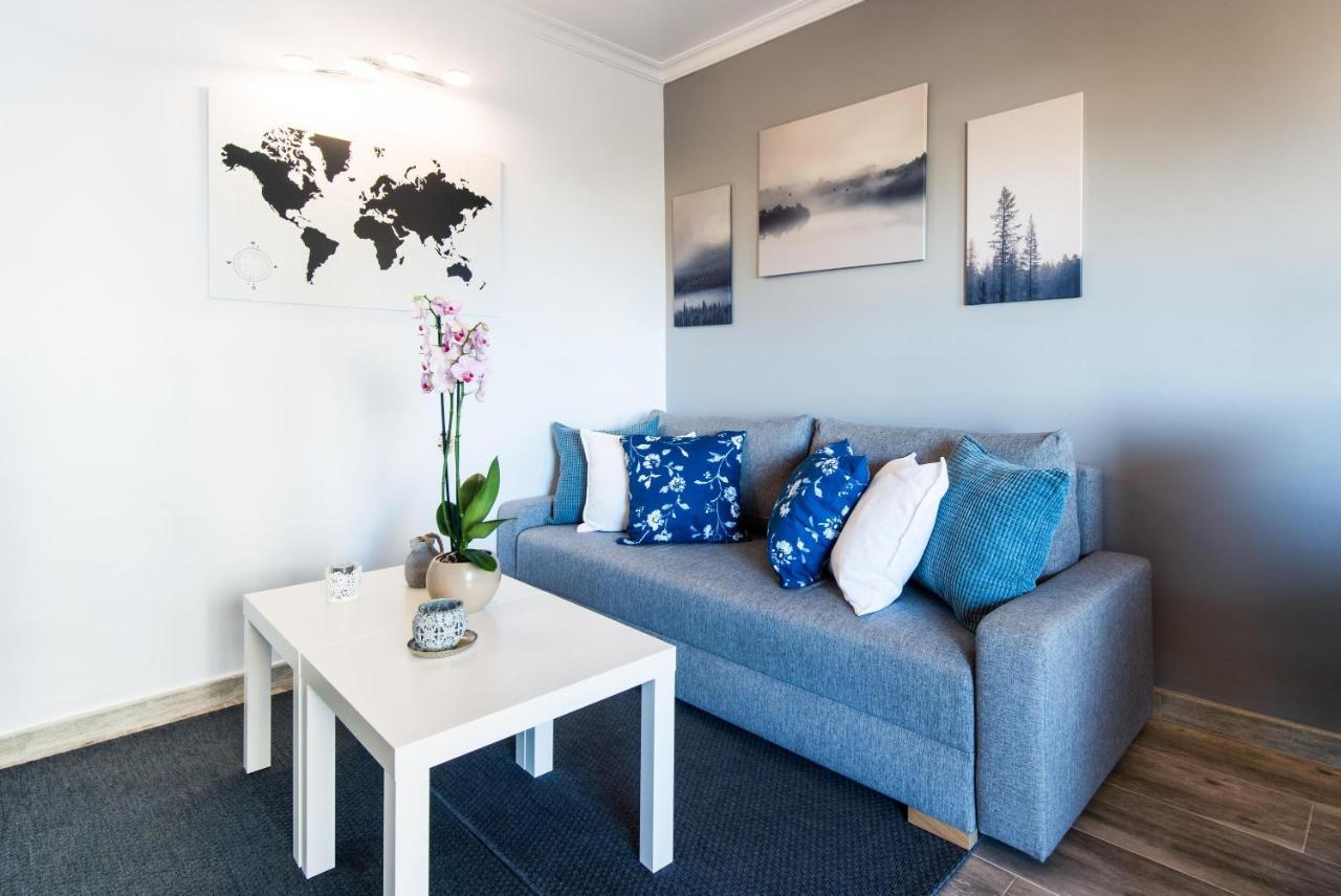 Beachfront Apartment Puerto Marina เบนัลมาเดนา ภายนอก รูปภาพ