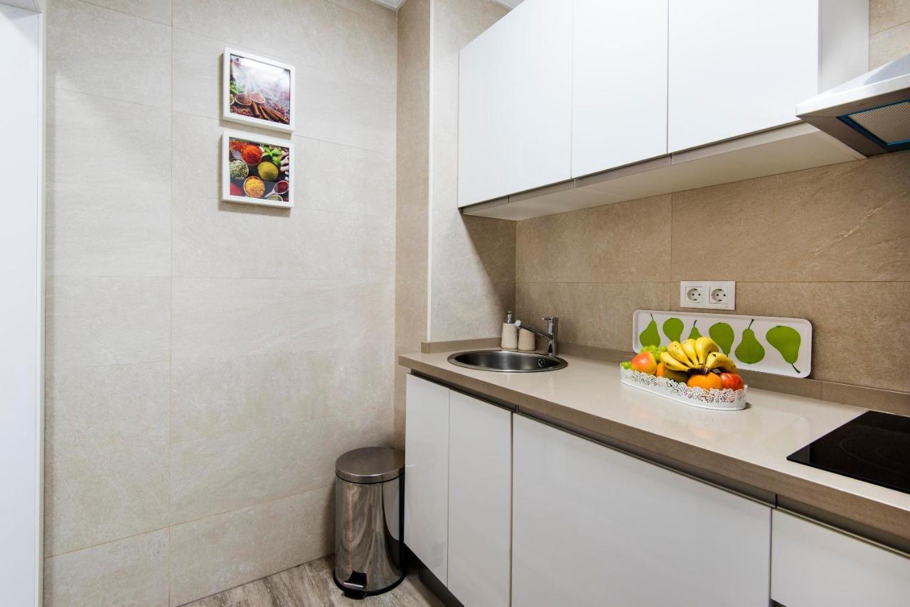 Beachfront Apartment Puerto Marina เบนัลมาเดนา ภายนอก รูปภาพ