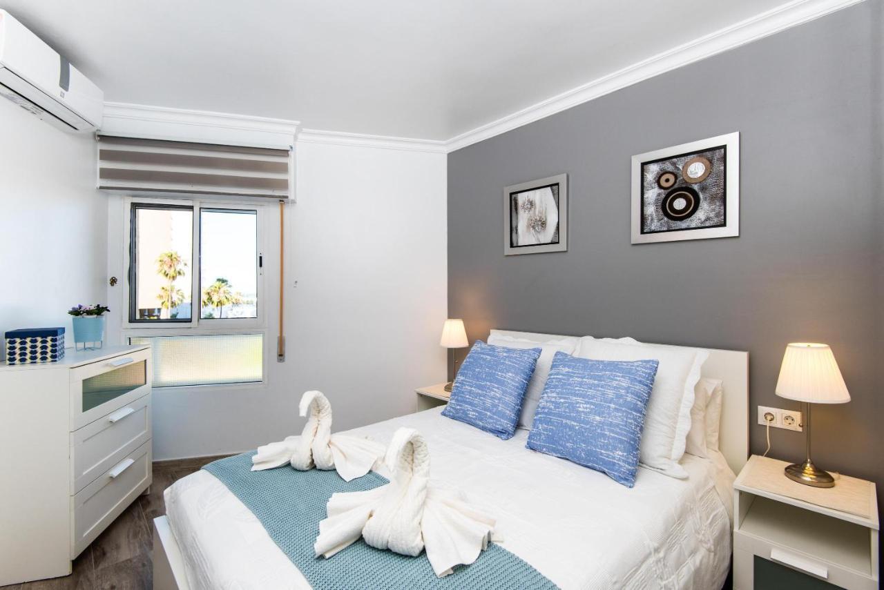 Beachfront Apartment Puerto Marina เบนัลมาเดนา ภายนอก รูปภาพ